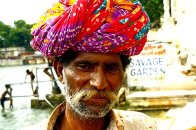 alter Mann in Udaipur